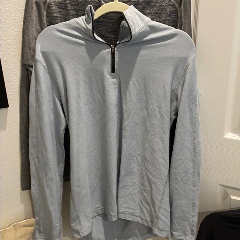 Lululemon men’s half-zip pull over (Large)